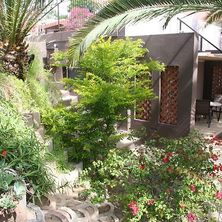 De Vagebond Hotel-Pension Уиндхоек Екстериор снимка